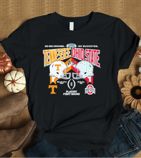 T-Shirt: Tennessee vs Ohio State Playoff First Round Helmet Head to Head December 21st 2004 Columbus Ohio T-Shirt Tennessee vs Ohio State Playoff First Round Helmet Head to Head December 21st 2004 Columbus Ohio T-Shirt