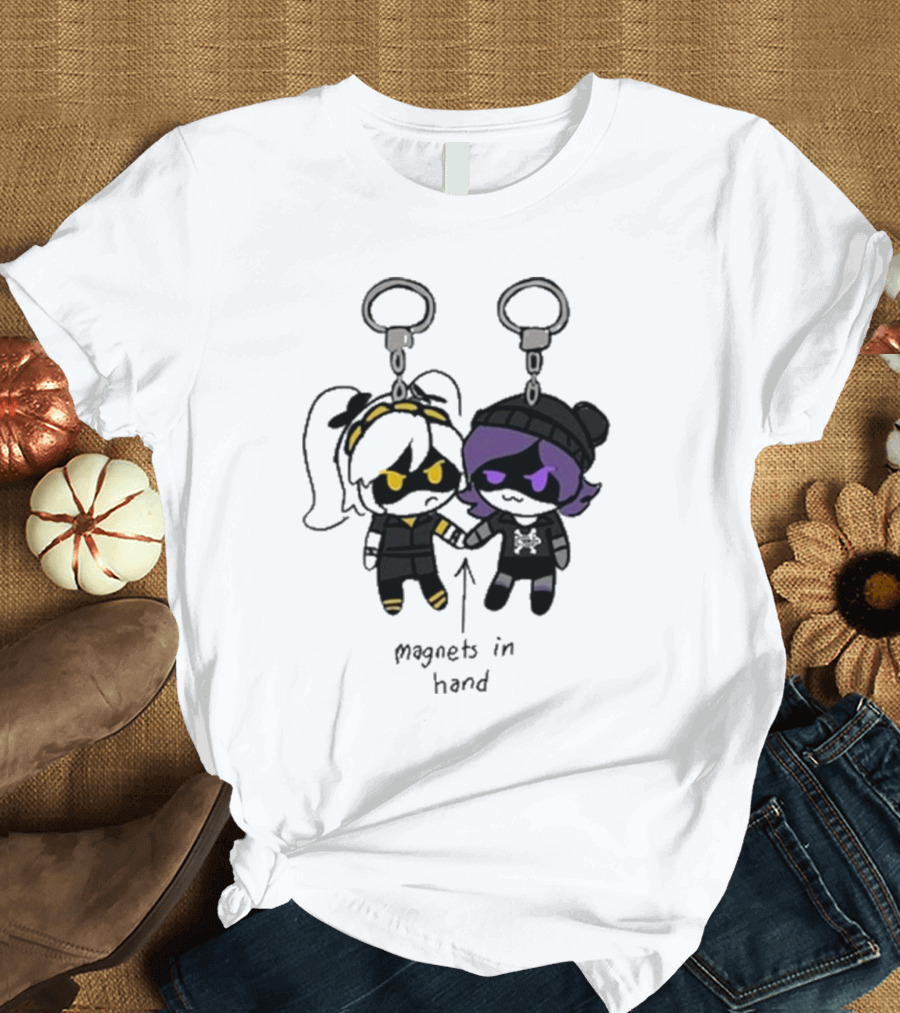 Juzi Chibi Keychain Magnets in Hand T-Shirt