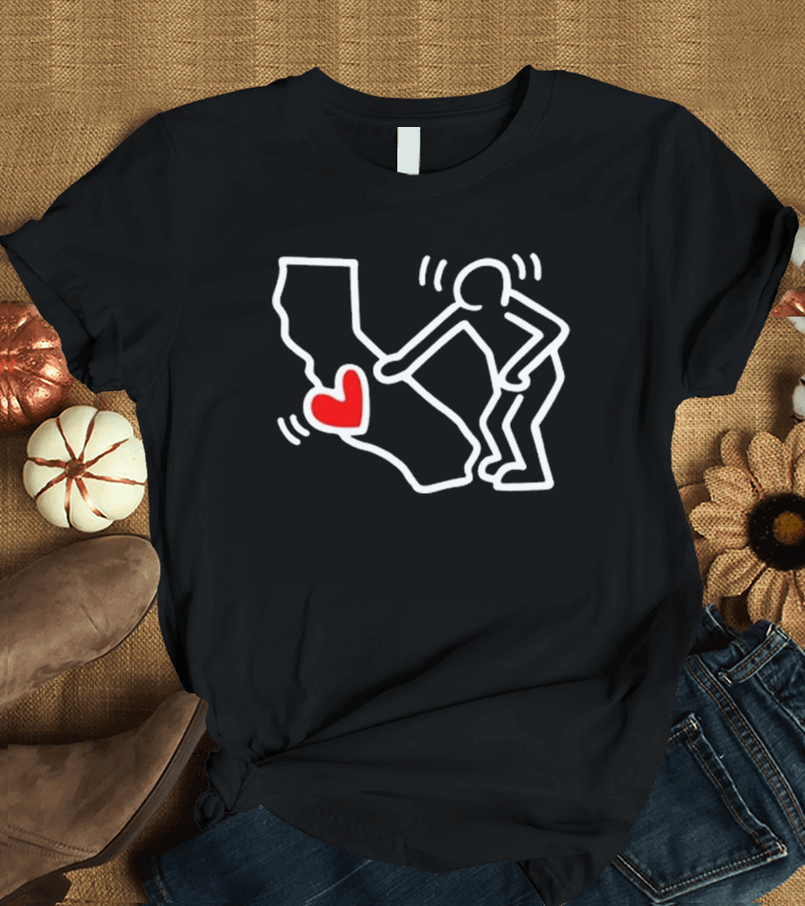 Patti Lapel Sending Love La California Heart Icon T-Shirt