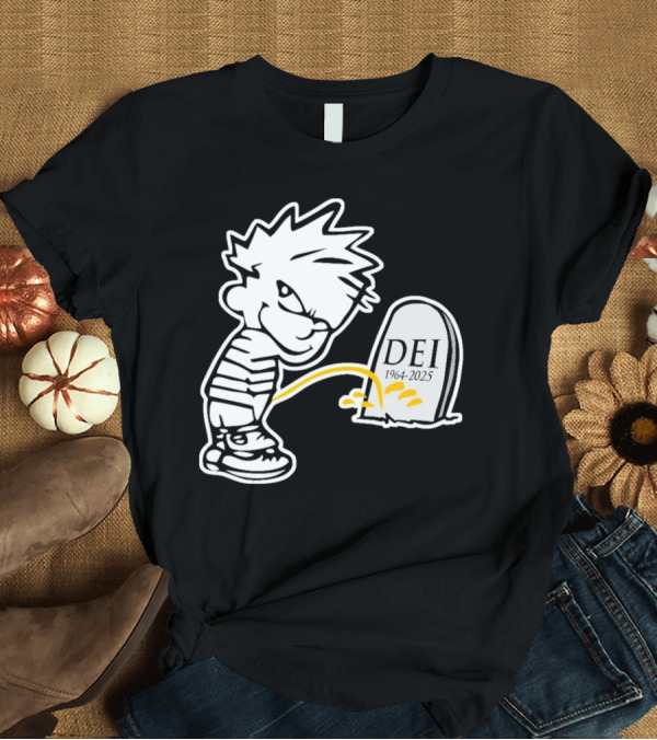 T-Shirt: RIP DEI 1964-2025 Comic Tribute with Cartoon Character T-Shirt RIP DEI 1964-2025 Comic Tribute with Cartoon Character T-Shirt
