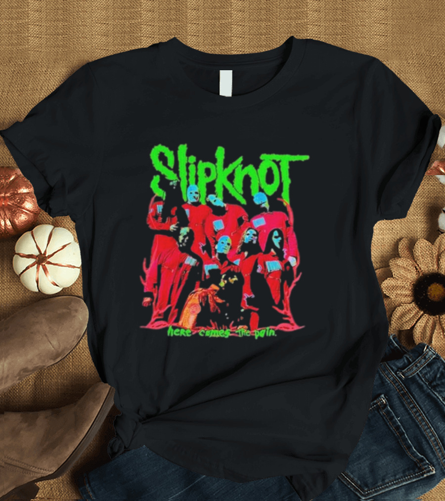 Slipknot Here Comes The Pain Text with Red Figures and Green Logo T-Shirt