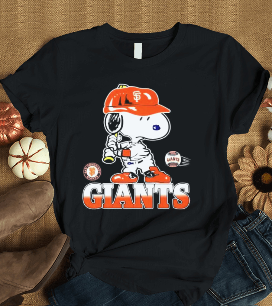 Snoopy SF Giants Baseball Fan Art Peanuts Sports Graphic T-Shirt