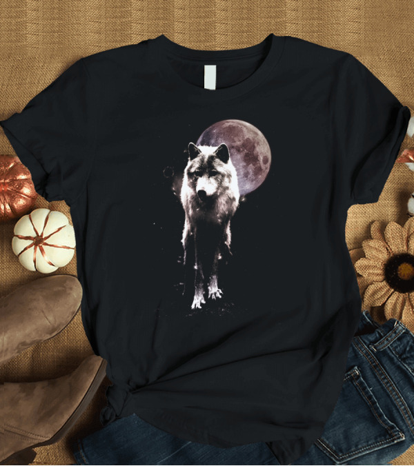 T-Shirt: Wolf and the Moon Wolves Animal Lunar Night T-Shirt Wolf and the Moon Wolves Animal Lunar Night T-Shirt