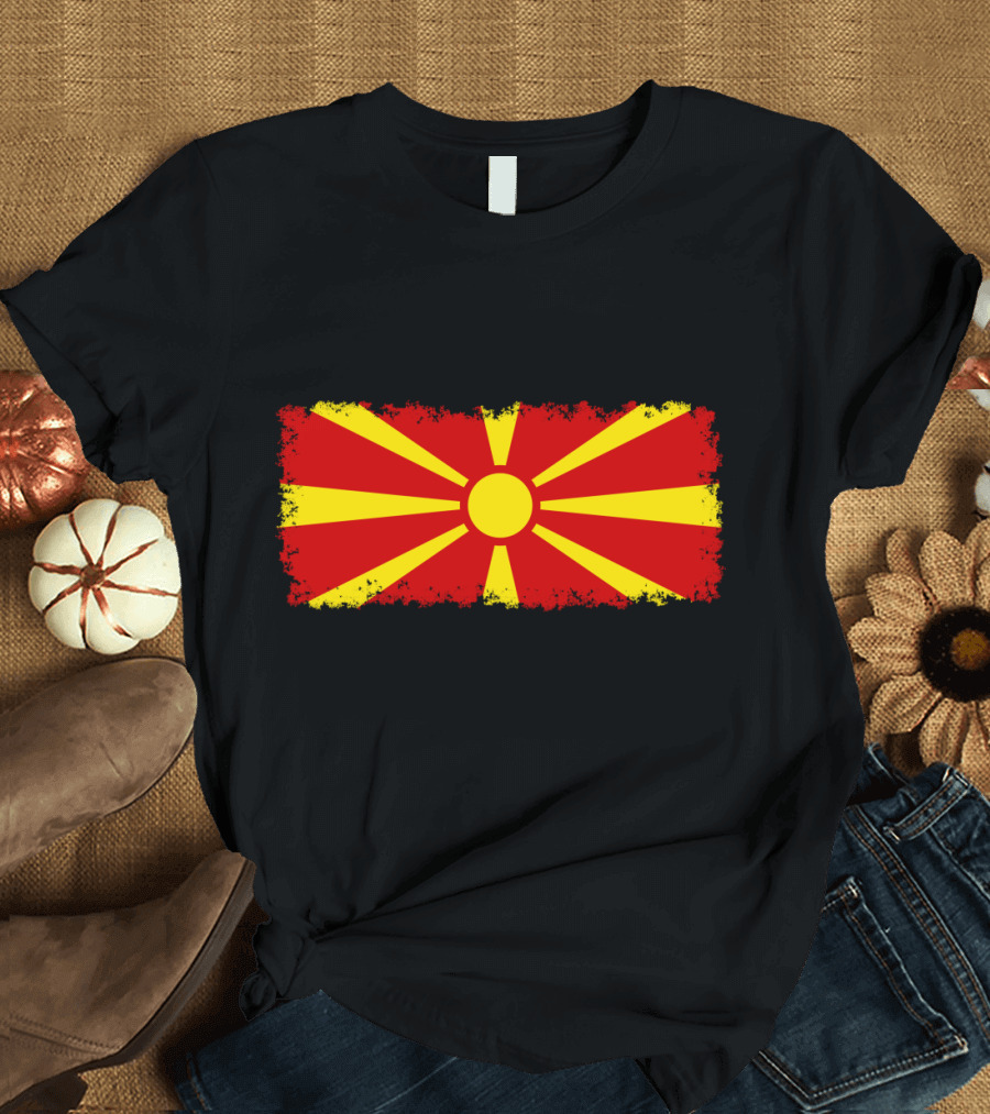 Grunge Style Flag of Macedonia Vintage Distressed Look T-Shirt