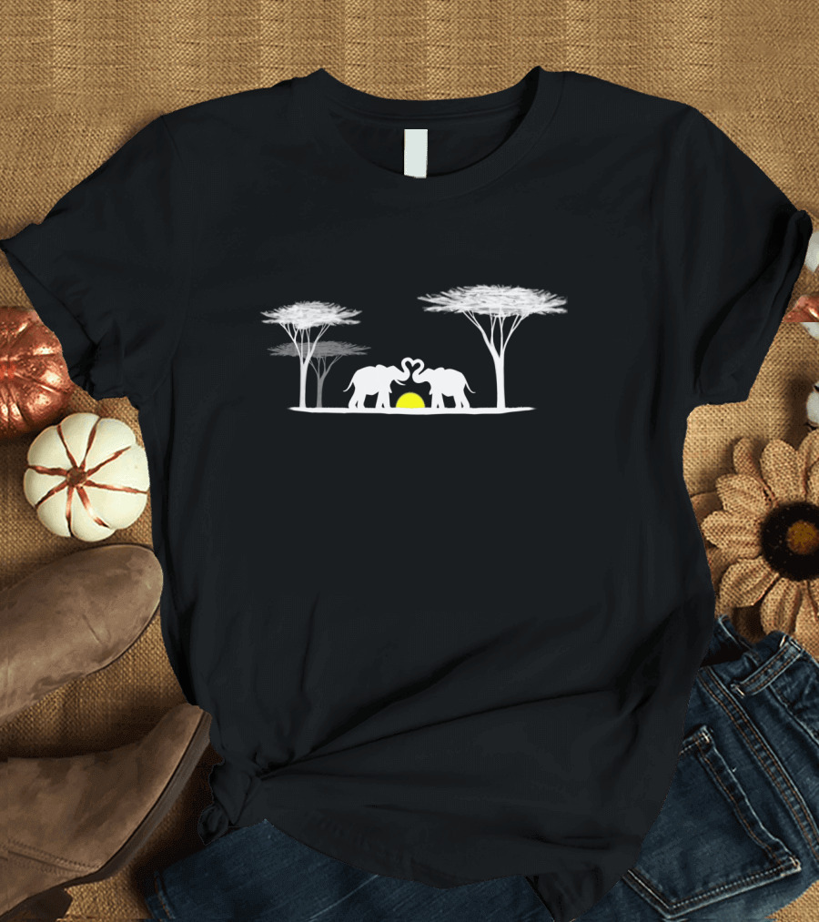 Elephant Love Sunset Acacia Serengeti Scene T-Shirt