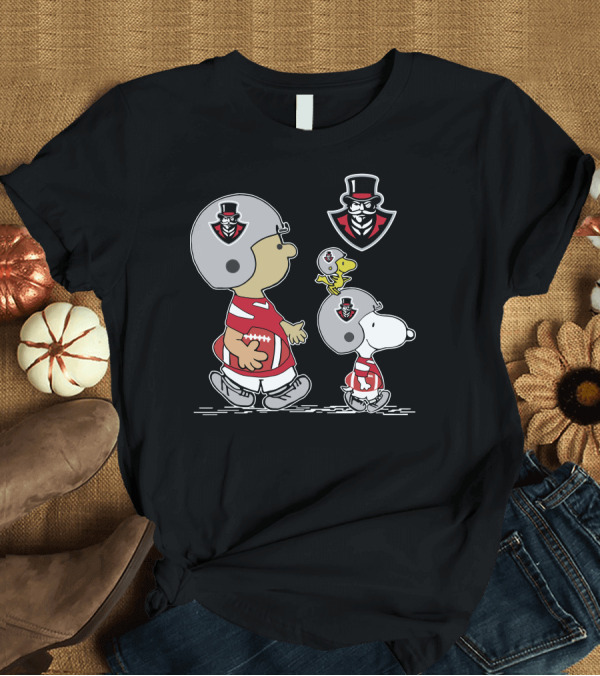 T-Shirt: Austin Peay Peanuts Snoopy Football Helmet T-Shirt Austin Peay Peanuts Snoopy Football Helmet T-Shirt