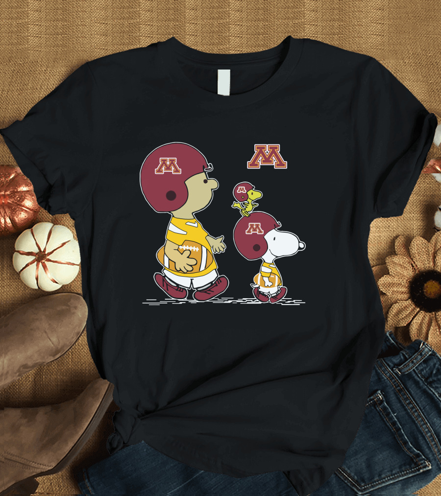 Minnesota Golden Gophers Snoopy Woodstock Football Peanuts Helmet T-Shirt