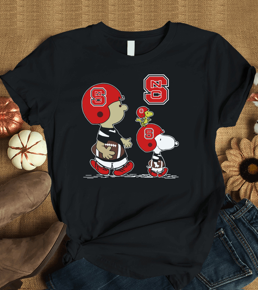 NC State Wolfpack Snoopy Football Helmet Peanuts Characters T-Shirt