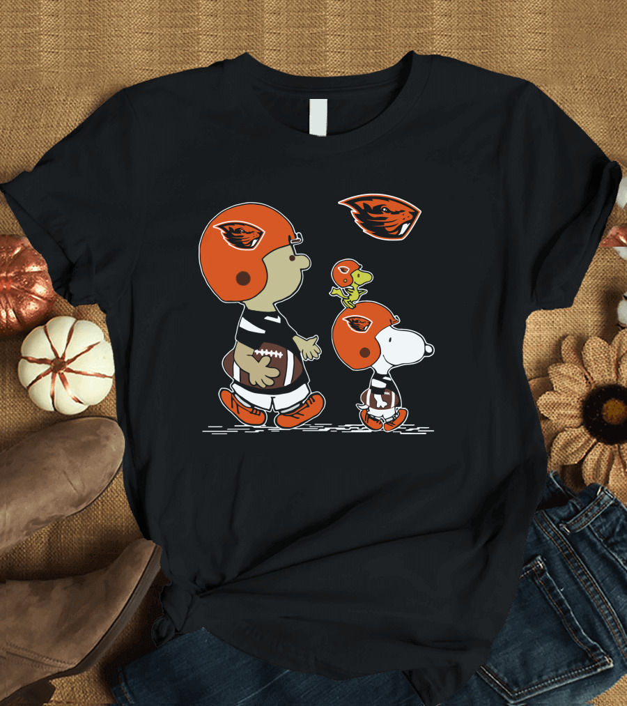 Oregon State Beavers Snoopy Football Charlie Brown Woodstock Peanuts T-Shirt