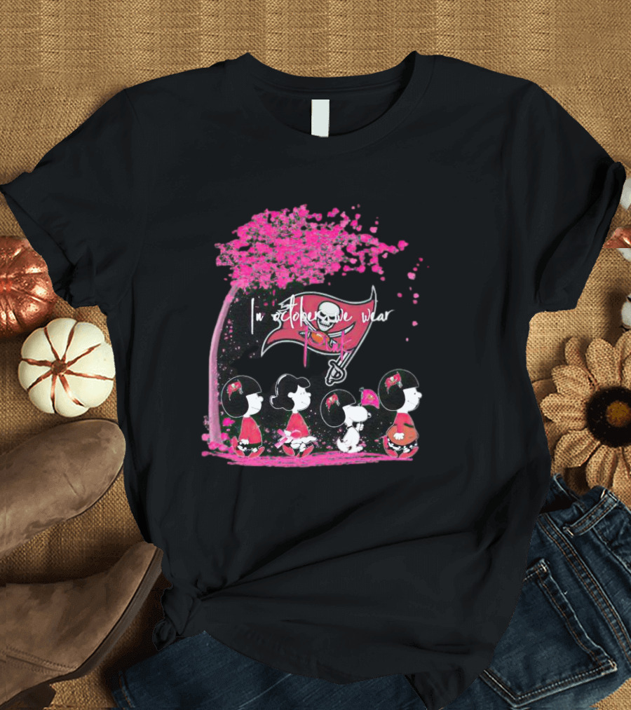 Tampa Bay Buccaneers Peanuts Characters In October We Wear Pink Breast Cancer Awareness T-Shirt