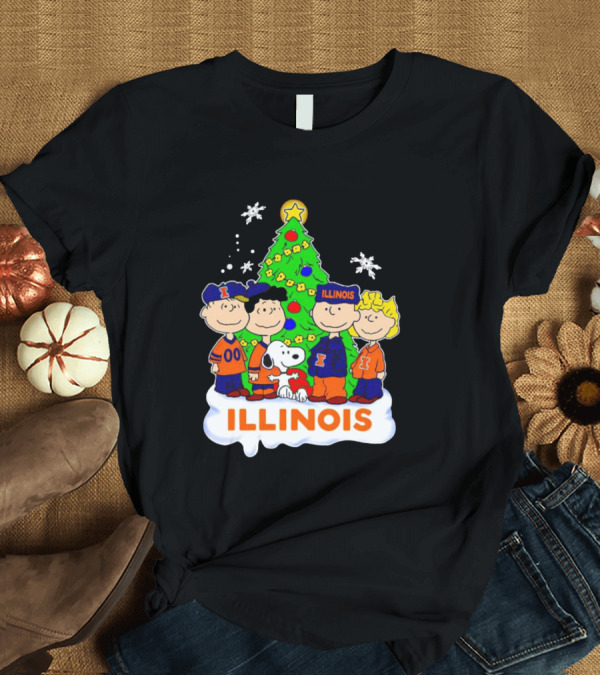 T-Shirt: Peanuts Characters Illinois Christmas Tree with Snoopy and Festive Decorations T-Shirt Peanuts Characters Illinois Christmas Tree with Snoopy and Festive Decorations T-Shirt