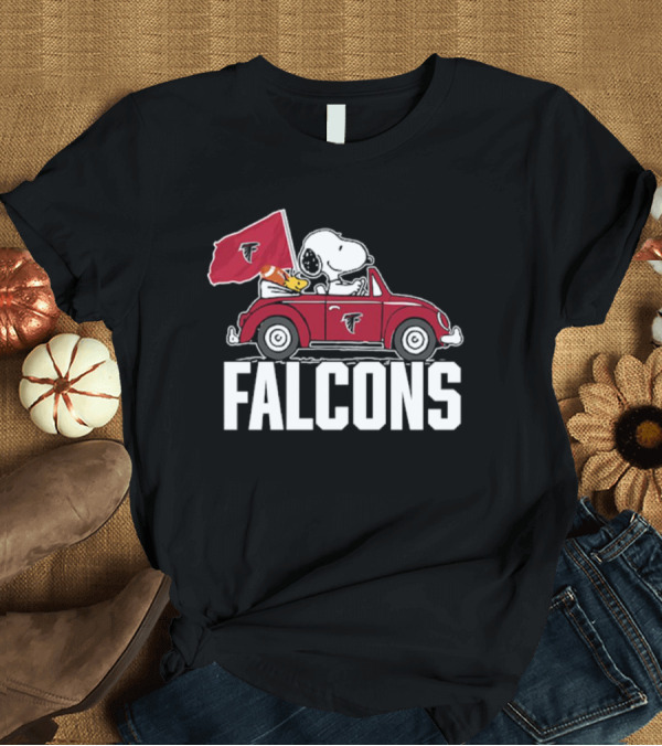 T-Shirt: Snoopy Woodstock Driving Car with Atlanta Falcons Flag T-Shirt Snoopy Woodstock Driving Car with Atlanta Falcons Flag T-Shirt
