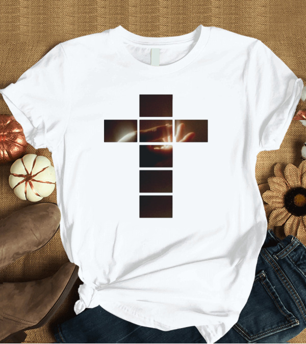 T-Shirt: Daniel Caesar Superpowers World Tour Illuminated Hands Cross Formation T-Shirt Daniel Caesar Superpowers World Tour Illuminated Hands Cross Formation T-Shirt