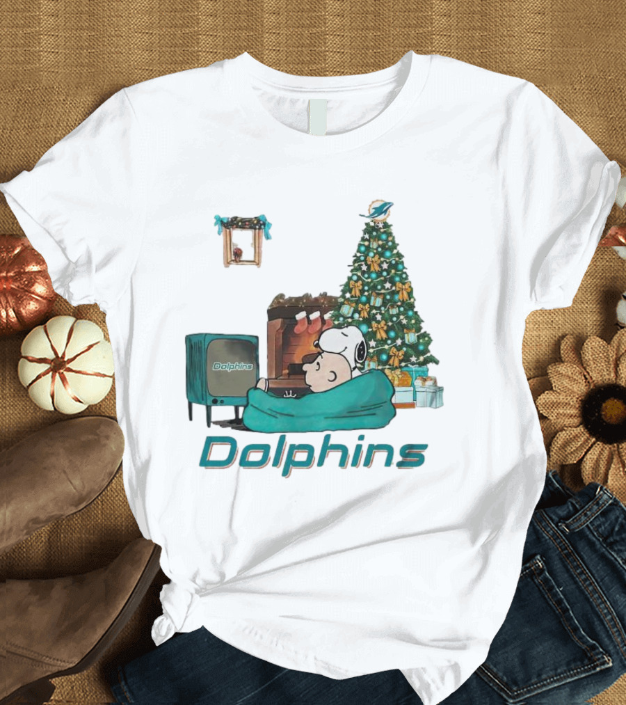 Charlie Brown Snoopy Watching Dolphins TV Christmas Tree T-Shirt