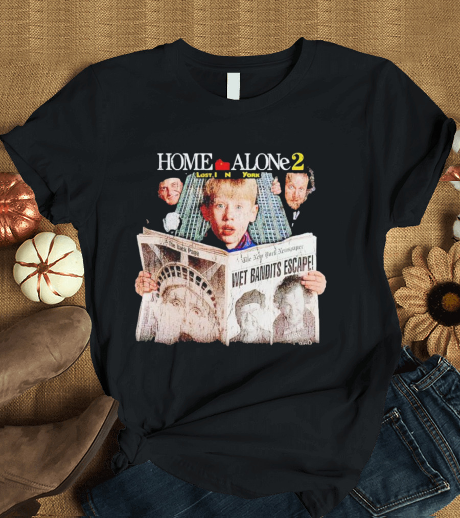 HOME ALONE 2 LOST IN NEW YORK WET BANDITS ESCAPE NEW YORK NEWSPAPER T-Shirt