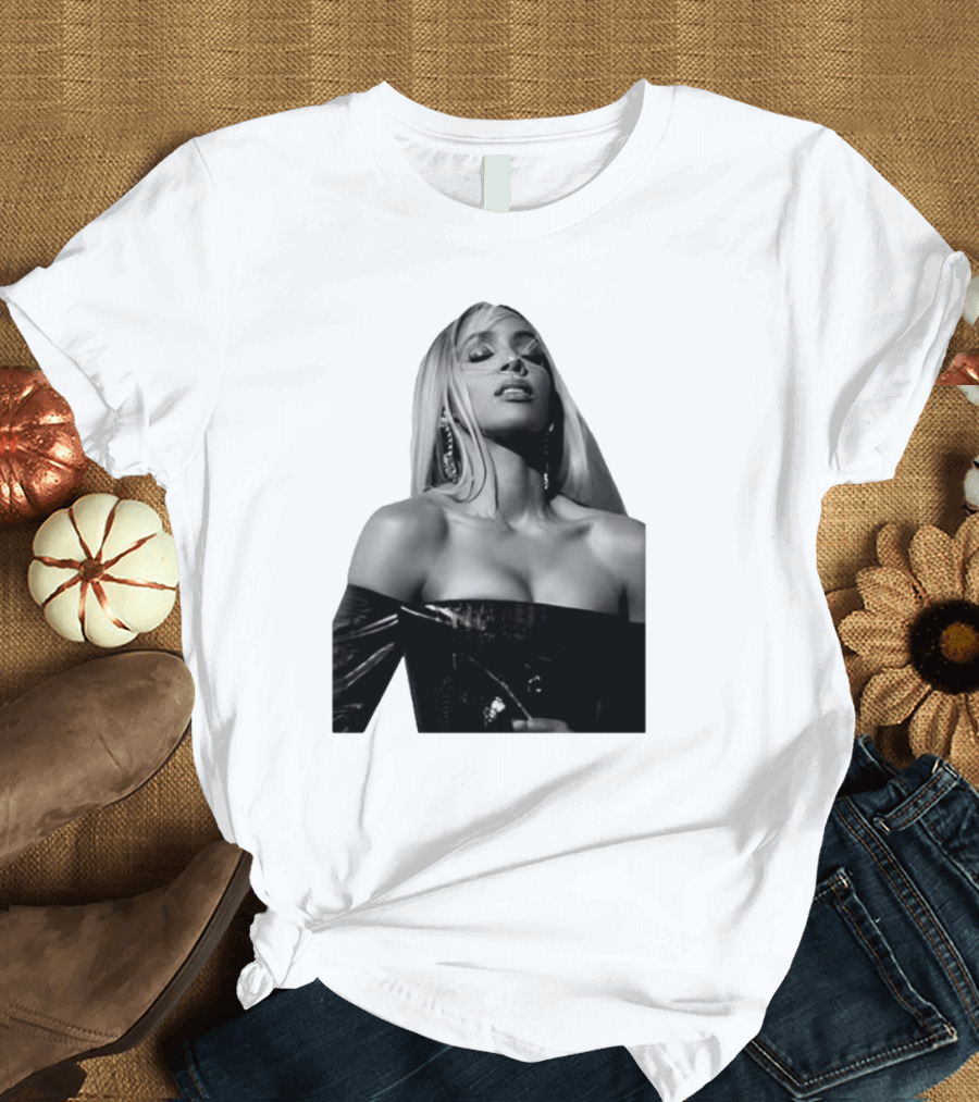 Kelly Rowland Krew Iconic Black and White Fashion Pose T-Shirt