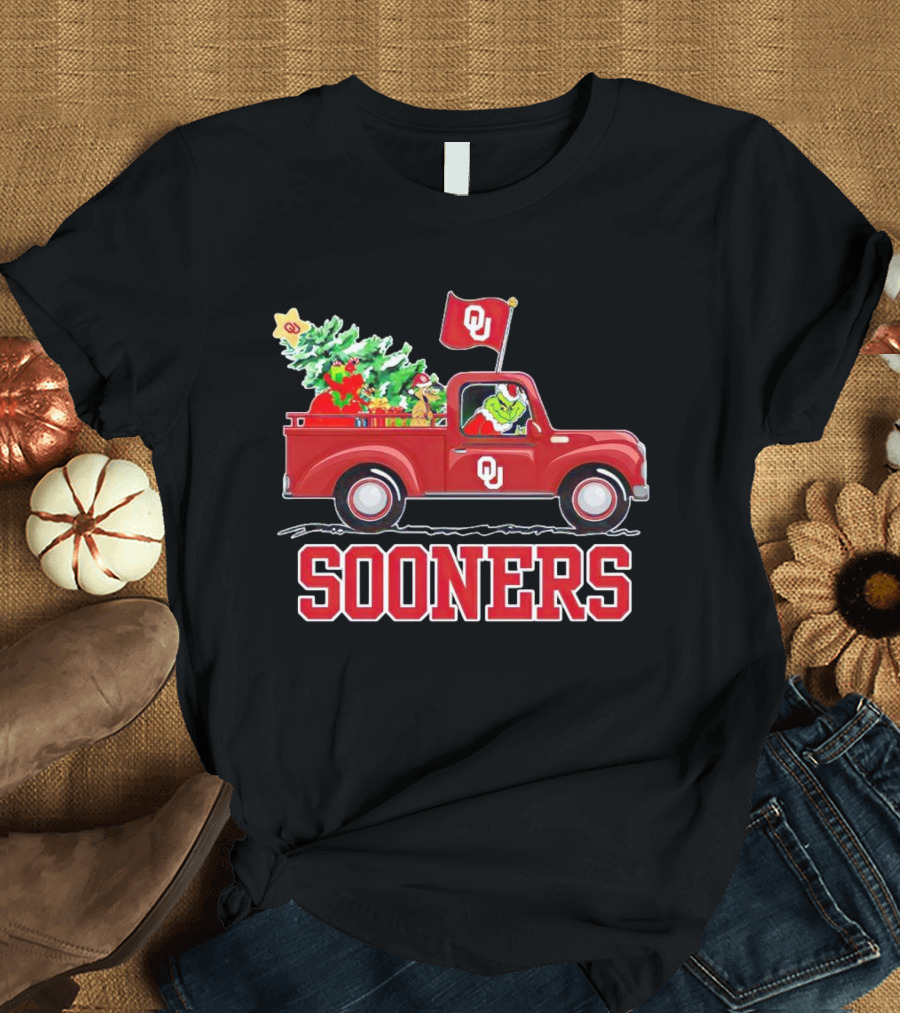 Grinch Driving Red Truck with Christmas Tree Oklahoma Sooners T-Shirt