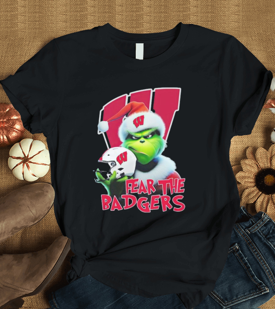 Grinch Fear the Badgers Wisconsin Christmas Football T-Shirt