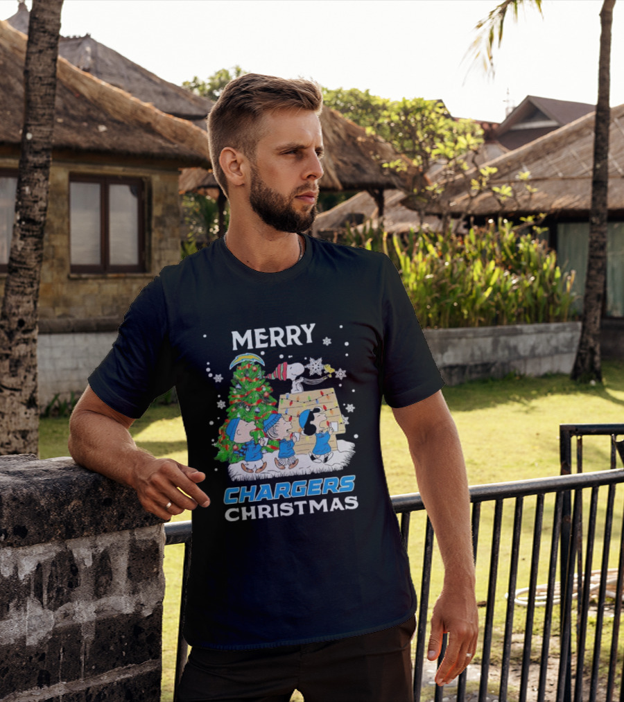 Merry Chargers Christmas Peanuts Characters T-Shirt