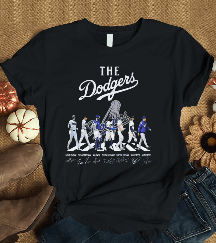 The Dodgers Shohei Ohtani Freddie Freeman Will Smith Trayce Thompson Clayton Kershaw Mookie Betts Dave Roberts Signatures T-Shirt