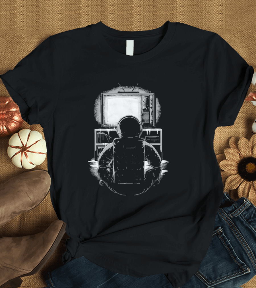 Lost Transmission Intotheam Astronaut Watching Vintage Television T-Shirt