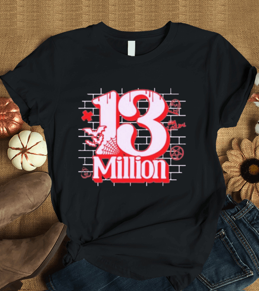 13 Million Xplr Graffiti Web Halloween Elements T-Shirt