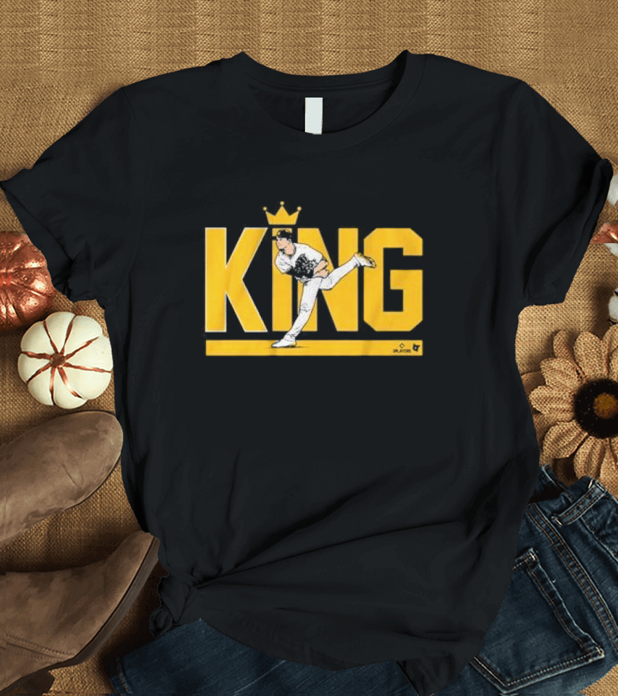 KING Michael Pitching Pose Baseball T-Shirt