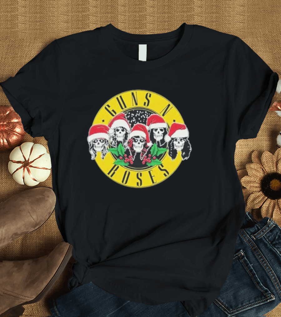 Guns N’ Roses Christmas Skulls Santa Hats T-Shirt