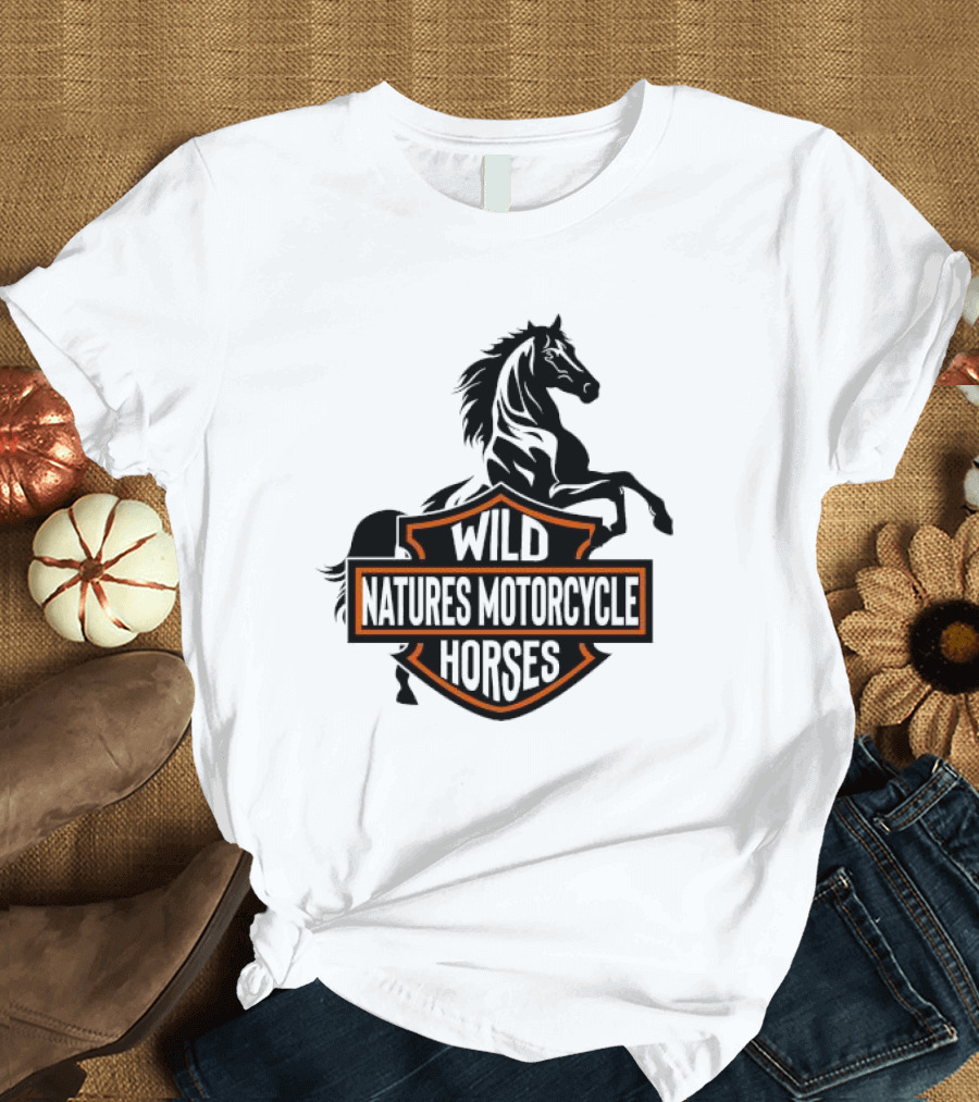 Wild Natures Motorcycle Horses Hang Over Gang Iconic Wild Horse Badge Motif T-Shirt