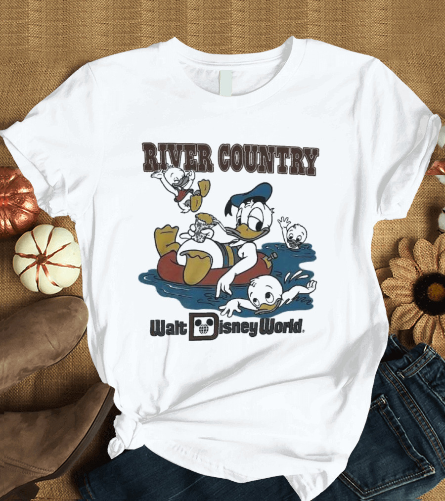 Walt Disney World River Country Duck Characters Floating Scene T-Shirt