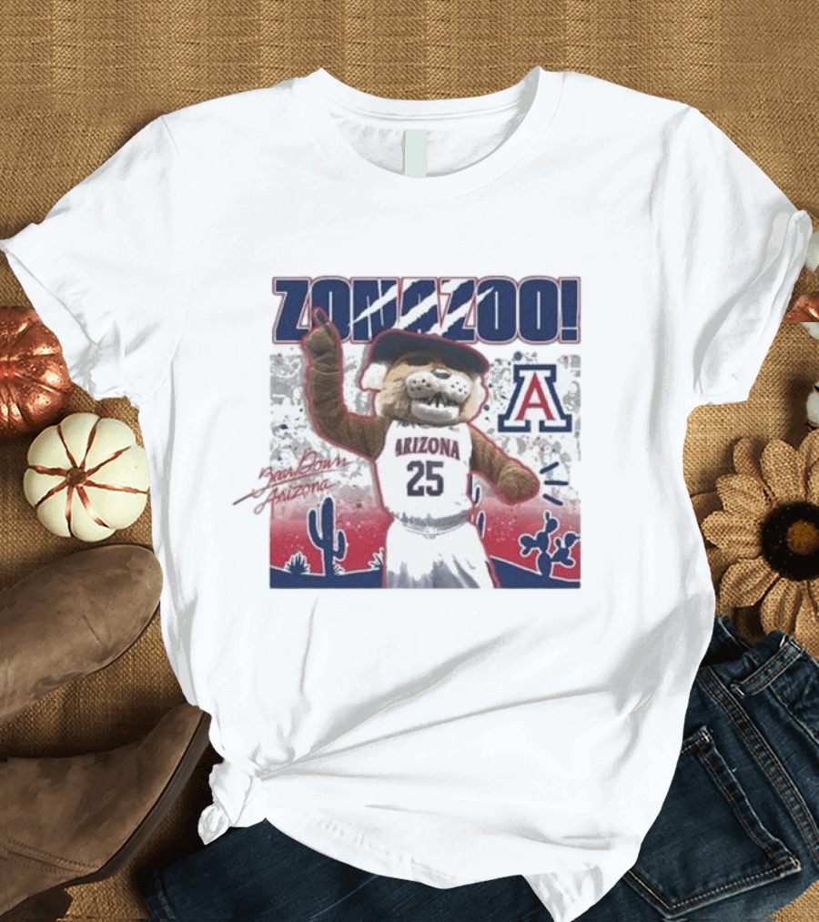Arizona Wildcats Zona Zoo Wilbur Mascot Desert Scene T-Shirt