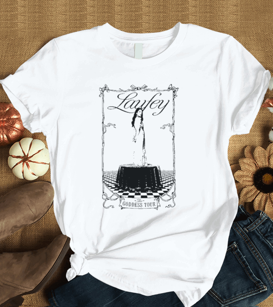 Laufey The Goddess Tour Chessboard Frame Art with Elegant Woman T-Shirt