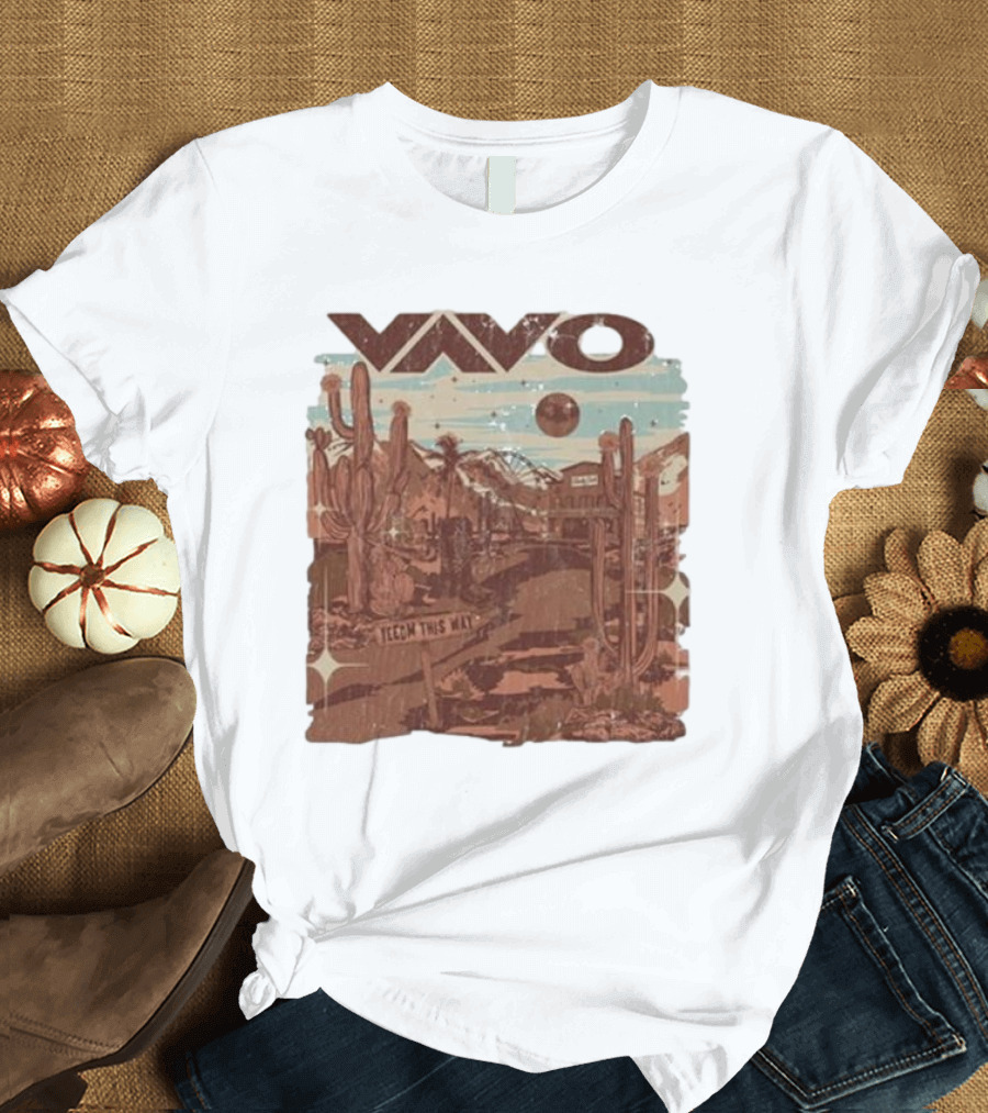 Vavo Honky Tonk Desert Scene Cacti and Mountains T-Shirt