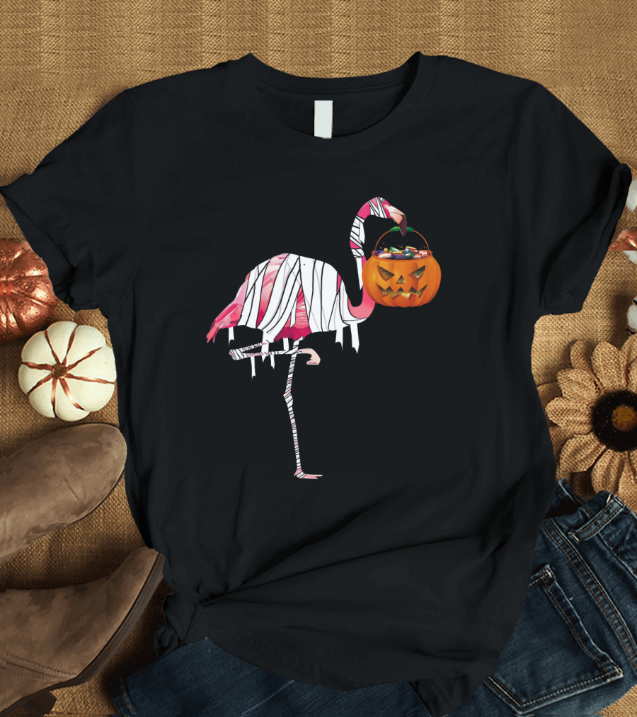 Halloween Pumpkin Mummy Flamingo Holding Candy Jack-o'-Lantern T-Shirt