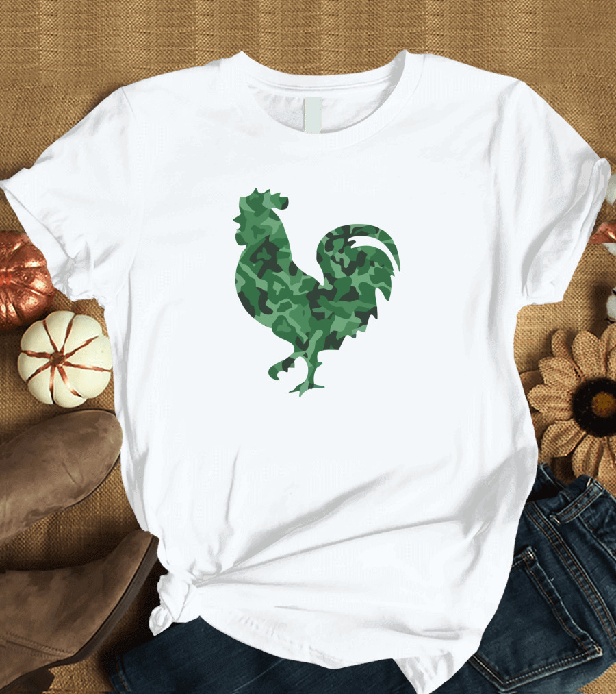 Chicken Camo Rooster Silhouette in Green Camouflage T-Shirt