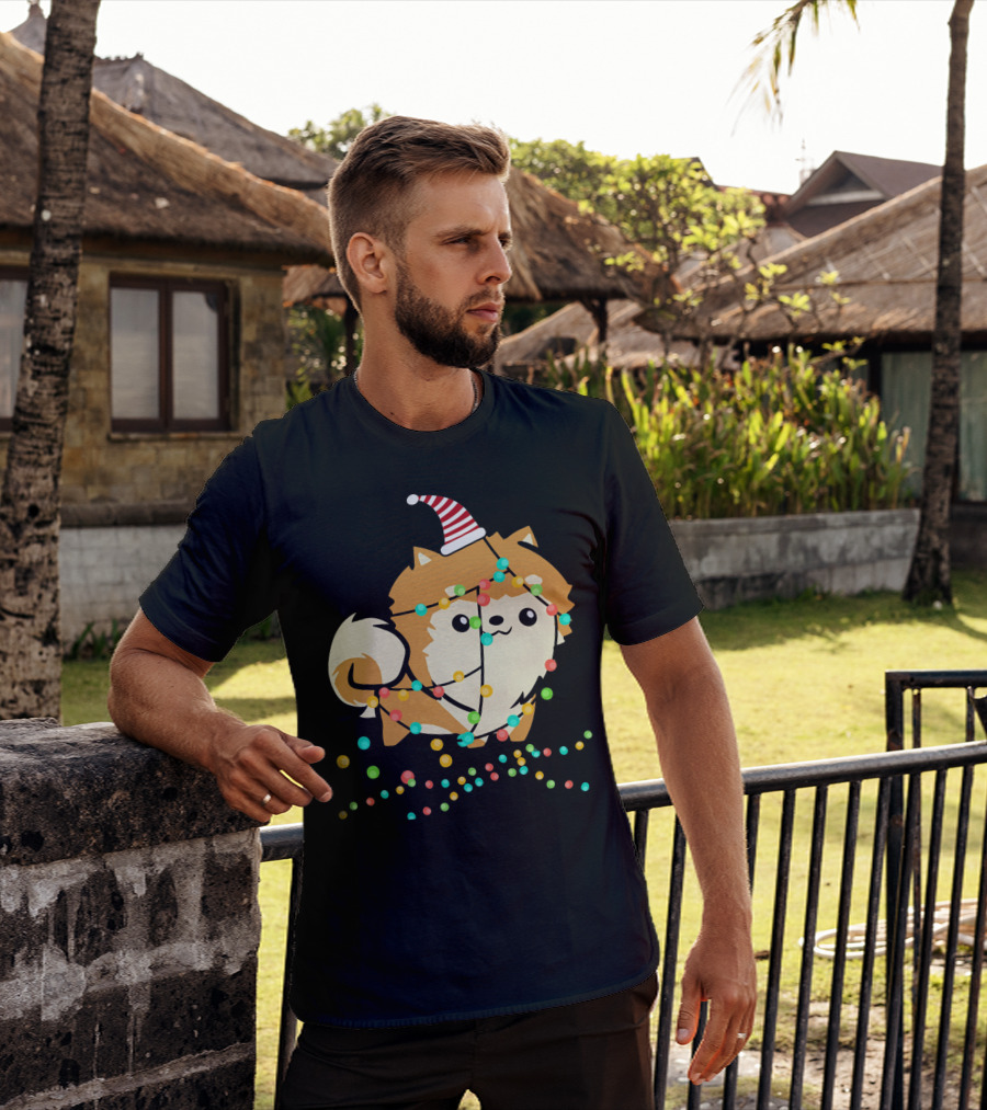 Christmas Lights Pomeranian Santa Hat T-Shirt