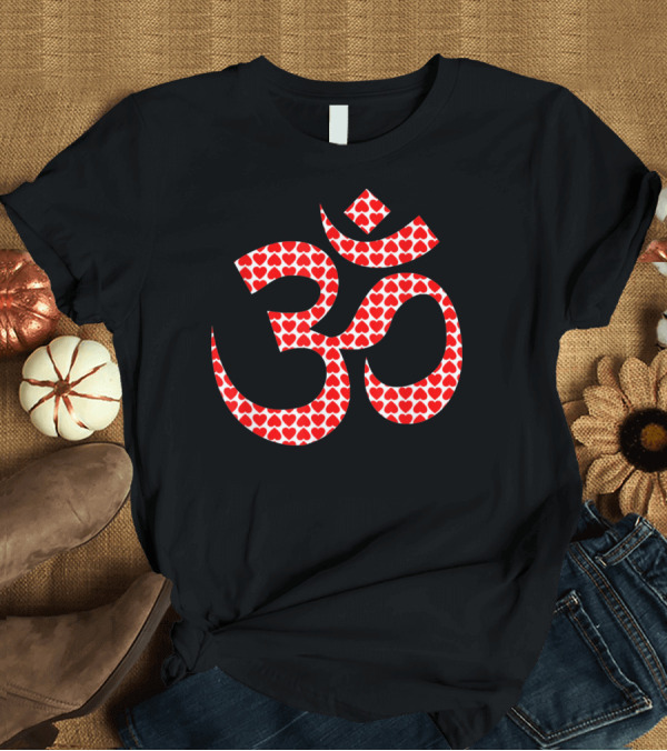 T-Shirt: Om Heart Pattern Symbol Yoga T-Shirt Om Heart Pattern Symbol Yoga T-Shirt