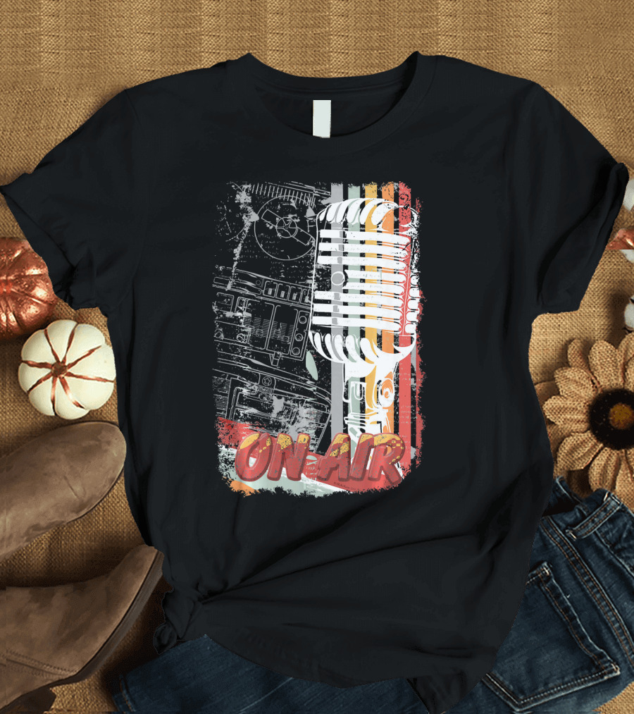 Retro Vintage Microphone On Air Broadcast Stripes T-Shirt
