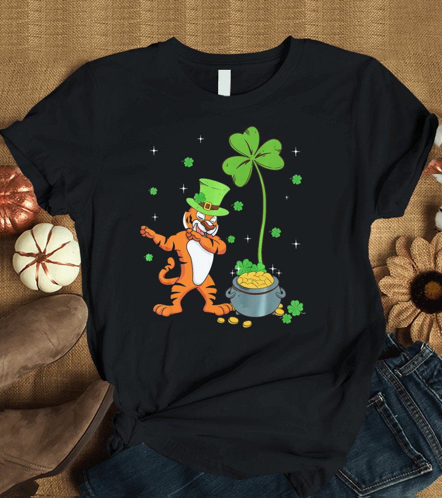 Shamrock Leprechaun Tiger St Patricks Gold Pot T-Shirt