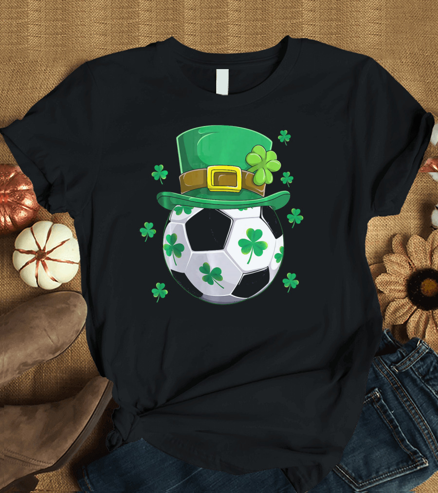 Leprechaun Hat Shamrock Soccer Ball St Patricks Day T-Shirt