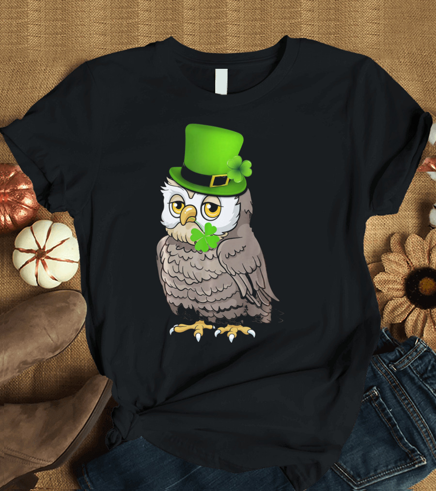 St Patricks Day Owl Wearing Green Hat with Shamrock Clove T-Shirt