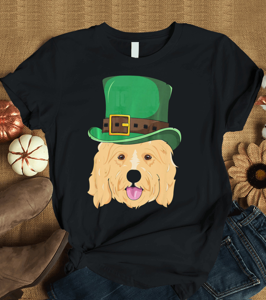 Golden Doodle St. Patrick's Day with Green Leprechaun Hat T-Shirt