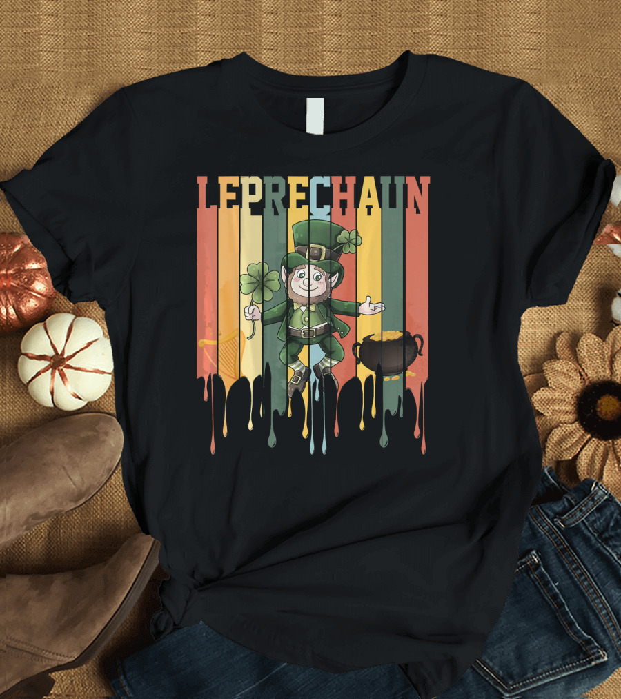 Leprechaun with Shamrock and Pot of Gold Vintage St. Patrick's Day T-Shirt