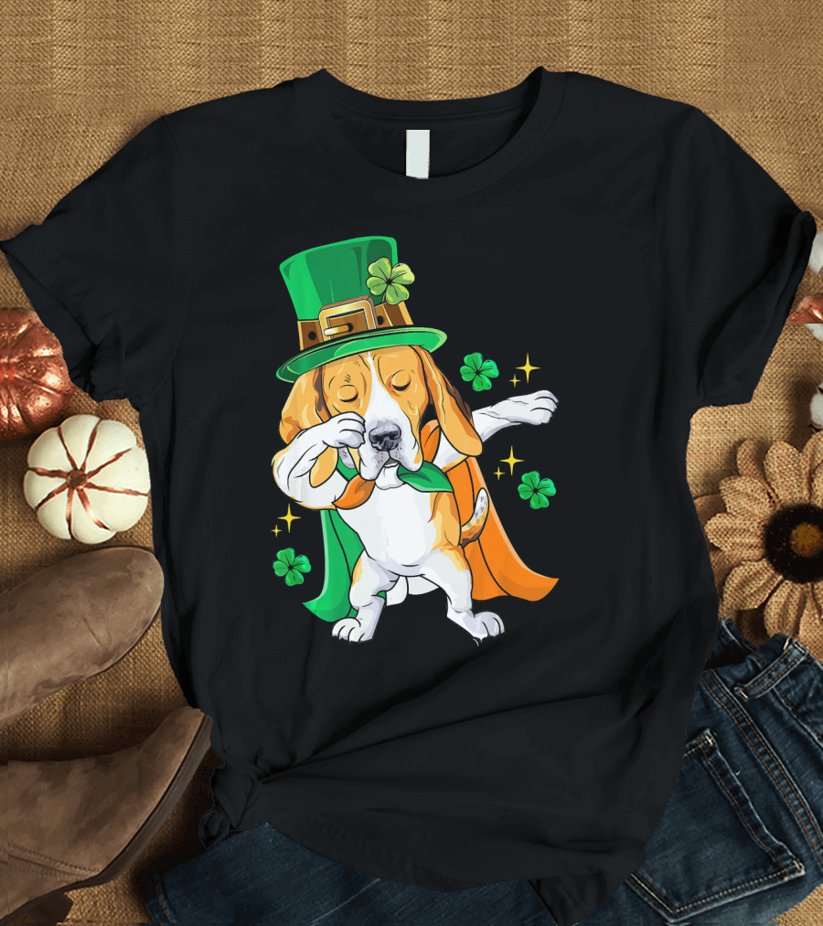 Beagle Dabbing Leprechaun St Patricks Day Shamrocks T-Shirt