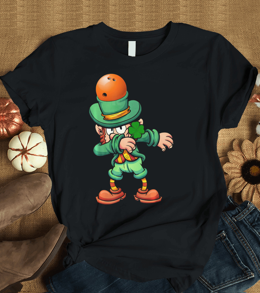 Dabbing Leprechaun Wearing Bowling Ball Hat Holding Shamrock T-Shirt