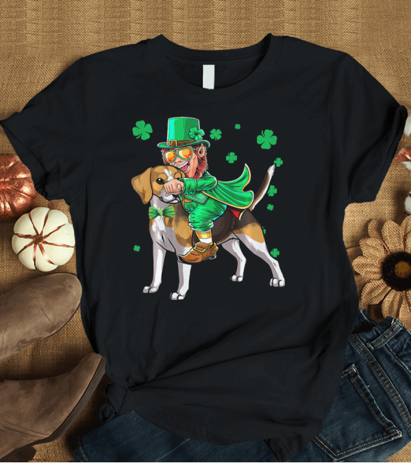 T-Shirt: Leprechaun Riding Beagle with Shamrocks for St. Patrick's Day T-Shirt Leprechaun Riding Beagle with Shamrocks for St. Patrick's Day T-Shirt