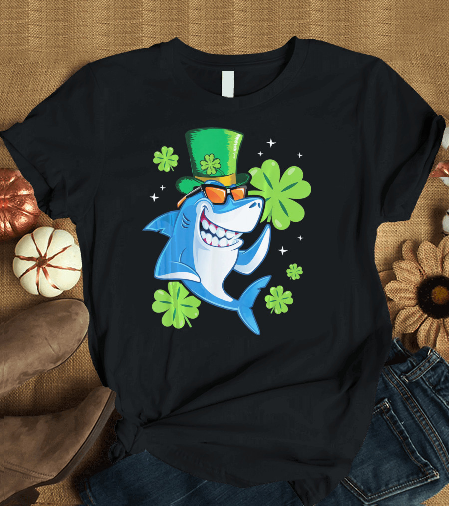 St Patricks Day Shamrock Paddy Shark Top Hat Dancing with Four-Leaf Clovers T-Shirt