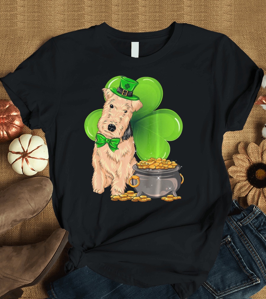 Lakeland Terrier St Patricks Day Leprechaun Hat Shamrock Pot of Gold T-Shirt