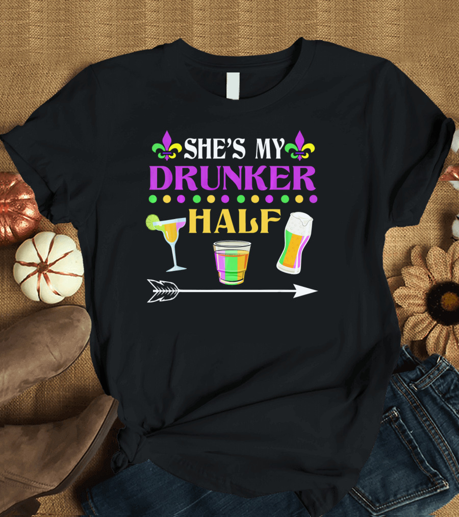 She's My Drunker Half Mardi Gras Fleur de Lis Cocktail Arrow T-Shirt