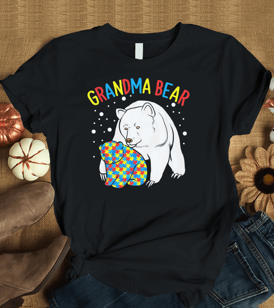 Grandma Bear Autism Puzzle Pattern Hugging Cubs T-Shirt